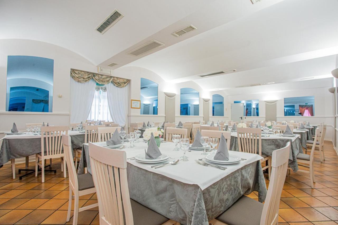 Hotel Villa Verde 리보토르토 외부 사진